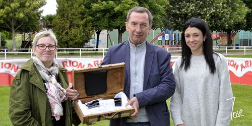 Obsequio juez Denis Descamps